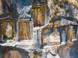 مدينة كاينتليس التاريخية مرسين