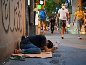 World’s richest beggar