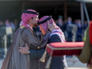 الملك عبدالله الثاني والحسين بن عبدالله 