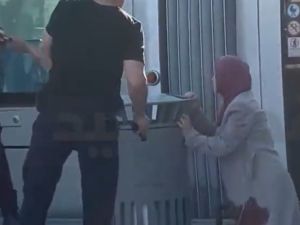 لحظة اعتقال جنود اسرائيليين امراة مقدسية بعد اصابتها بالرصاص