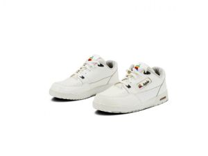 Apple's rare sneakers from the 90s hit auction