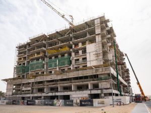 عزيزي تنجز 31% من أعمال البناء في مشروعها "بيرل" بالفرجان