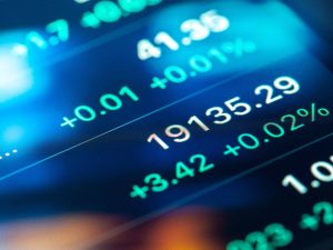 U.S. stock indexes close with collective gains fueled by bank and technology stocks, investors optimistic about Q2 2023 earnings