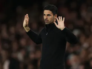 Arsenal's Spanish manager Mikel Arteta gestures on the touchline during the UEFA Europa League Group A football match between Arsenal and PSV Eindhoven at The Arsenal Stadium in London, on October 20, 2022. (Photo by ADRIAN DENNIS / AFP)