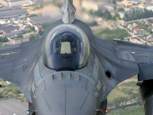 روسيا ستتعامل مع وجود مقاتلات اف-16 في اوكرانيا باعتباره "تهديدا نوويا"