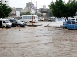 تسببت الأمطار الغزيرة بأضرار مادية كبيرة 