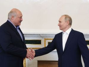 الرئيس البيلاروسي ألكسندر لوكاشينكو يلتقي نظيره الروسي فلاديمير بوتين