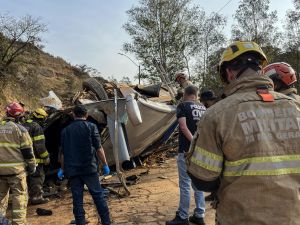 7 قتلى في انقلاب حافلة مشحعي كرة قدم في البرازيل