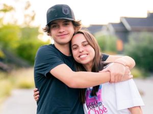 الأميرة سلمى برفقة شقيقها هاشم 