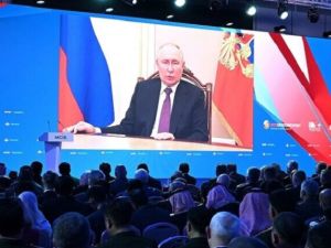  قال الرئيس الروسي انه يجب التعاون لتأسيس عالم متعدد الأقطاب، الأمر الذي سيسهم في حل كثير من القضايا.