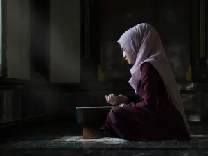 دعاء للميت في قبره يوم الجمعة