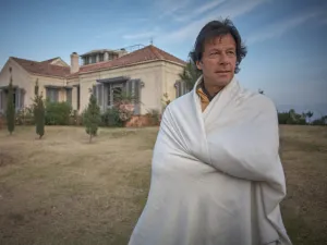 ظروف اعتقال سيئة لـ عمران خان