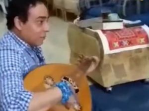 نقابة القراء المصرية تقاضي ملحنا رتل القران على انغام العود بتهمة ازدراء الاديان