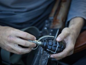 ولم تفصح المصادر فيما اذا كان بهادور قد اصيب او قتل في الهجوم 