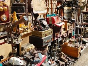 محلات تحف بالرياض