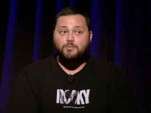 وكانت بعض الشخصيات هددت حجار بقطع لسانه بعد اتهامه بالاستهزاء بسورة الكرسي 