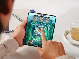 هاتف سامسونج Galaxy Z Fold 5 بين قدرات الإنتاجية الفائقة والشاشة العملاقة 