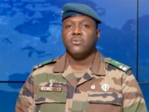 وزير الإدارة الإقليمية واللامركزية في مالي العقيد عبدالله مايغا