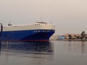 غرق قاطرة اثر اصطدامها بناقلة في قناة السويس