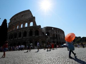 الفئران تغزو كولوسيوم في روما