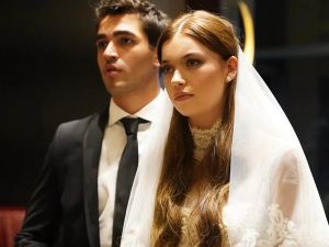 Afra Saraçoğlu Yalı Çapkını 2 stagione rinviata