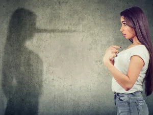 مواليد هذه الأبراج كاذبون ماهرون