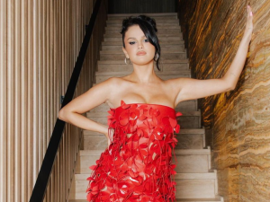 The singer and the Peaches hitmaker dated on and off for eight years
