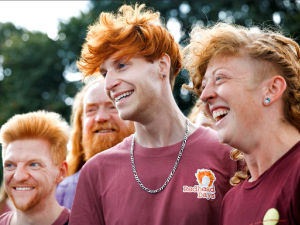 مهرجان "أيام الرؤوس الحمراء" السنوي