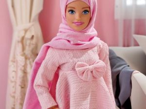 باربي بالحجاب الوردي