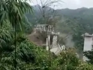 17 قتيلا اثر انهيار جسر للسكك الحديدية بشمال شرق الهند