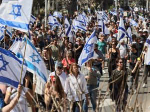 شارك في النقاش المئات من رؤساء المستوطنات في الضفة الغربية