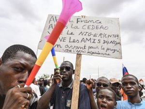 روسيا تحذر من اي تدخل عسكري في النيجر والأمم المتحدة تندد بظروف احتجاز بازوم