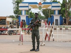 تحتضن العاصمة نيامي قاعدة عسكرية فرنسية ضخمة