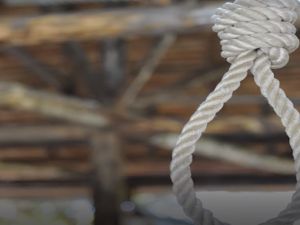 ايران تعدم خمسة رجال مدانين بخطف واغتصاب امراة 