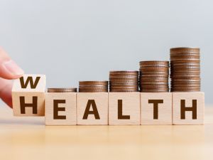 Strategies for building wealth: beyond paycheck dependency