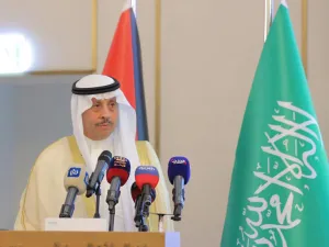  السفير السعودي غير المقيم لدى فلسطين نايف بن بندر السديري