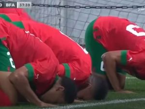 إيرادات هذا اللقاء للصندوق الخاص بتلقي المساهمات التطوعية التضامنية لمساعدة منكوبي الزلزال