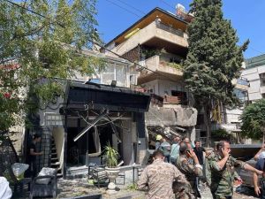 قال زيدان ان محله التجـاري تـعرض لأضـرار ماديـة كبيرة.