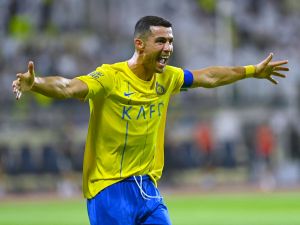 رونالدو يتقدم تشكيلة النصر المتوقعة (Photo by Ali Al-HAJI / AFP)