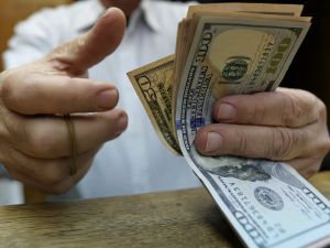 سعر الدولار اليوم مقابل الجنيه المصري