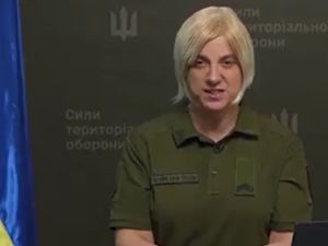 الجيش الأوكراني يعلق عمل متحدثته الاميركية المتحولة جنسيا