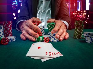  القرار إشارة على اقتراب دبي من تنظيم النشاط مع توافد أقطاب في صناعة القمار إلى البلاد