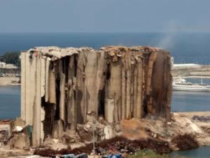 مرفا بيروت الى سوق الخردة