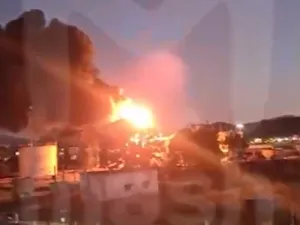 حريق بمصفاة نفط اوكرانية اثر هجوم بمسيّرات روسية (فيديو)