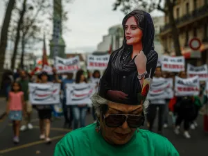 ايران تعلن احباط محاولة لاغتيال والد مهسا اميني تزامنا مع ذكراها السنوية
