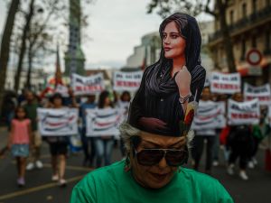 ايران تعلن احباط محاولة لاغتيال والد مهسا اميني تزامنا مع ذكراها السنوية