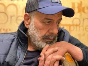 أيمن زيدان