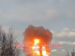 اندلاع حريق هائل بخط أنابيب نفط في أوكرانيا (فيديو)