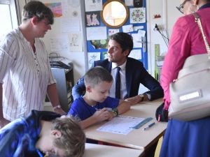 وزير التربية والشباب غابرييل أتال