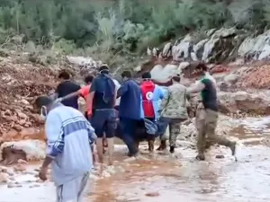 انتشال جثث من الإعصار الذي ضرب ليبيا